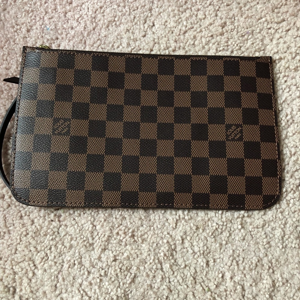 Louis Vuitton Neverfull Damier Ebene Pochette